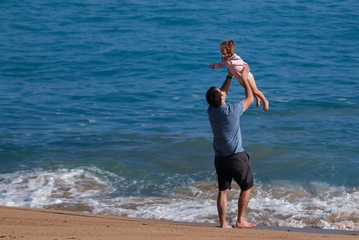 Profesora pide acabar con el Día del Padre