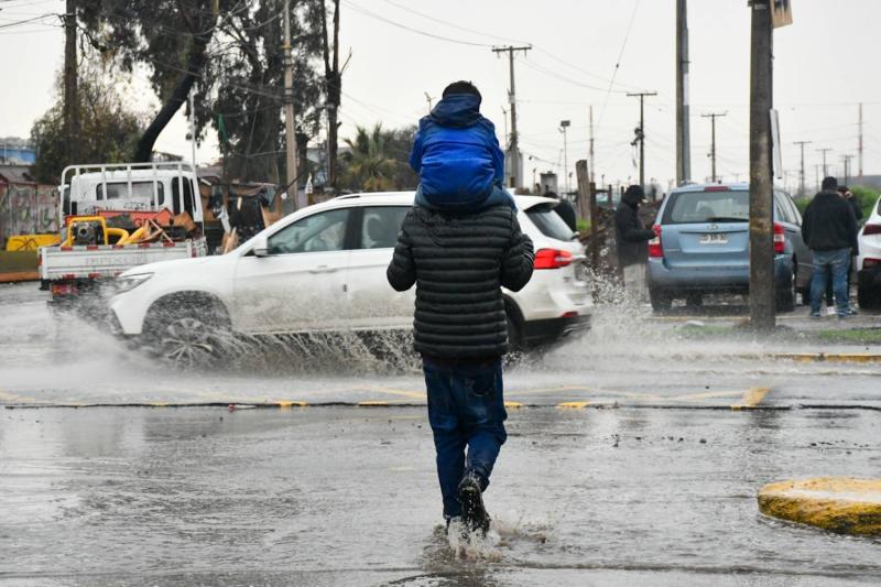 Suspendió de clases para este viernes 23 en varias comunas de la RM