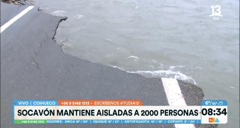 Río se llevó camino en Coihueco y amenaza a casas