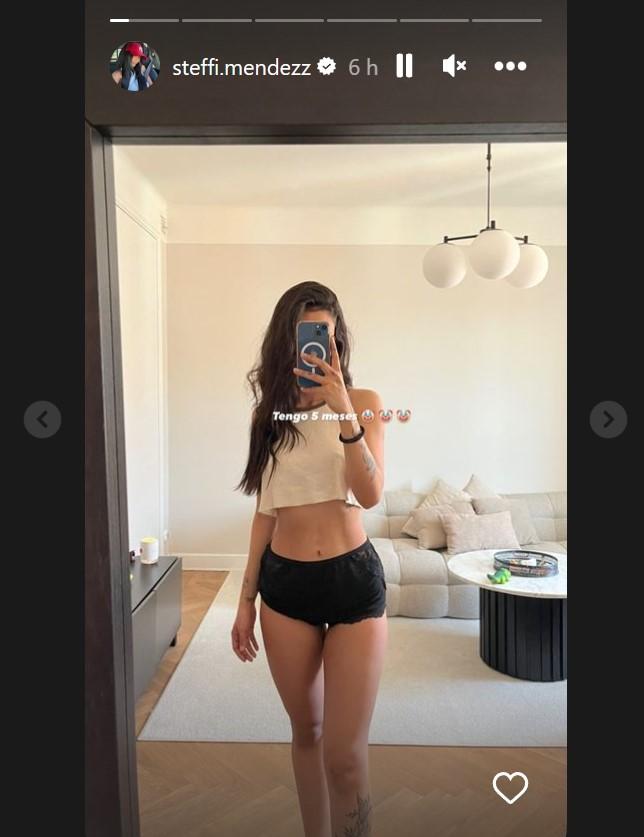 Selfie de Steffi Méndez en el espejo