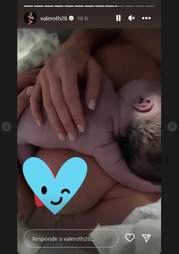 Vale Roth junto a su hija Antonia