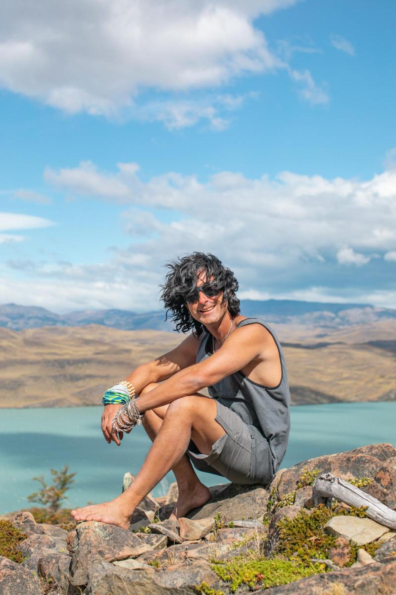 Claudio Iturra en las Torres del Paine