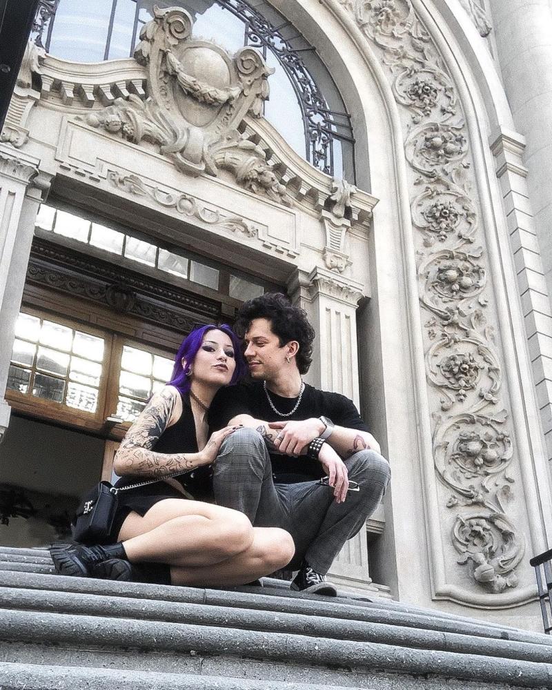 Alonso Quintero y su polola