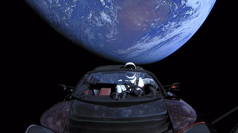 Auto Starman en el espacio