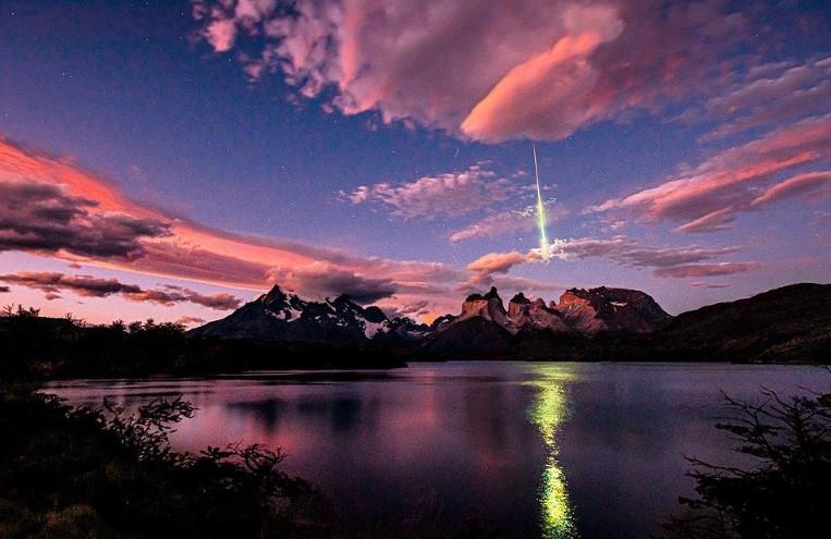 Estrella fugaz en Torres del Paine