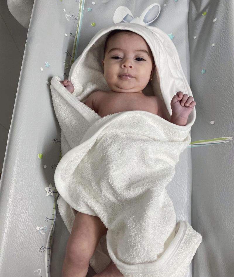 Flavia Medina muestra cuánto ha crecido su hija Helena