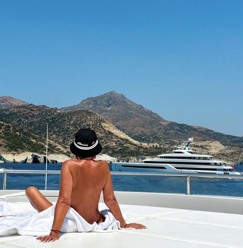 Raquel Argandoña acaba con las críticas con impresionante tolpless