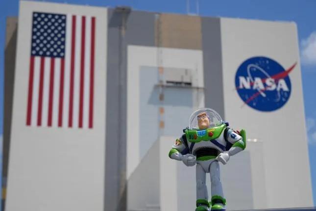 Buzz Lightyear en el espacio
