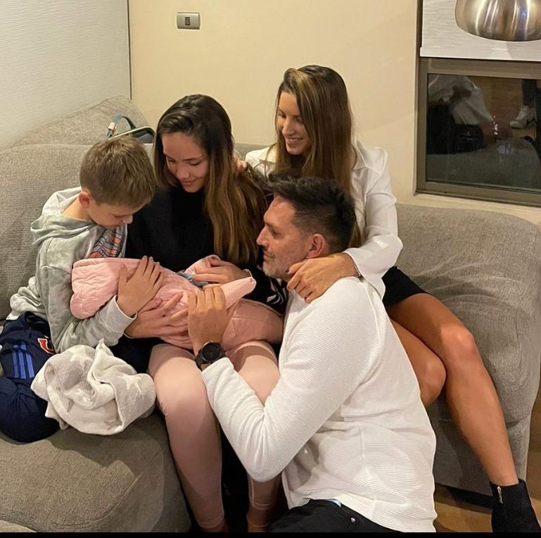 Lucila Vit, Rafael Olarra y su familia