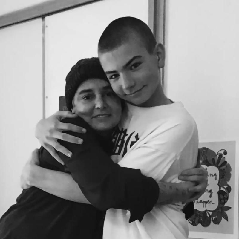 Sinéad O'Connor y su hijo Shane