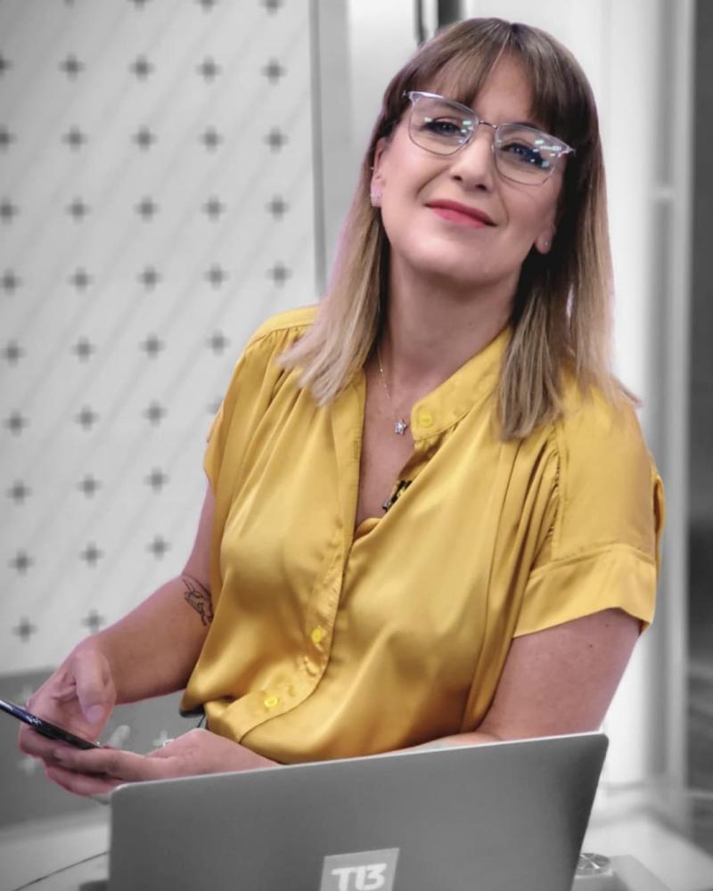 Carola Urrejola destaca como conductora de radio y televisión