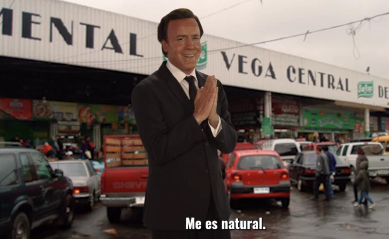 Kramer la rompe con imitación de Julio Iglesias