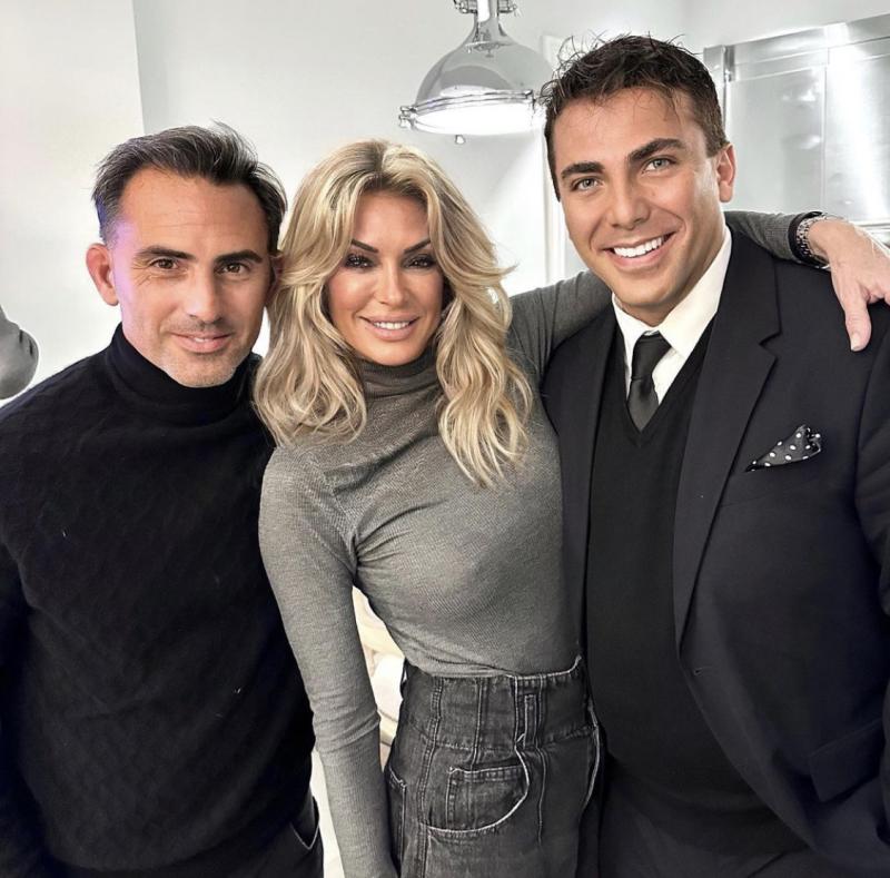 Cristián Castro causa polémica por foto con abuso excesivo de photoshop