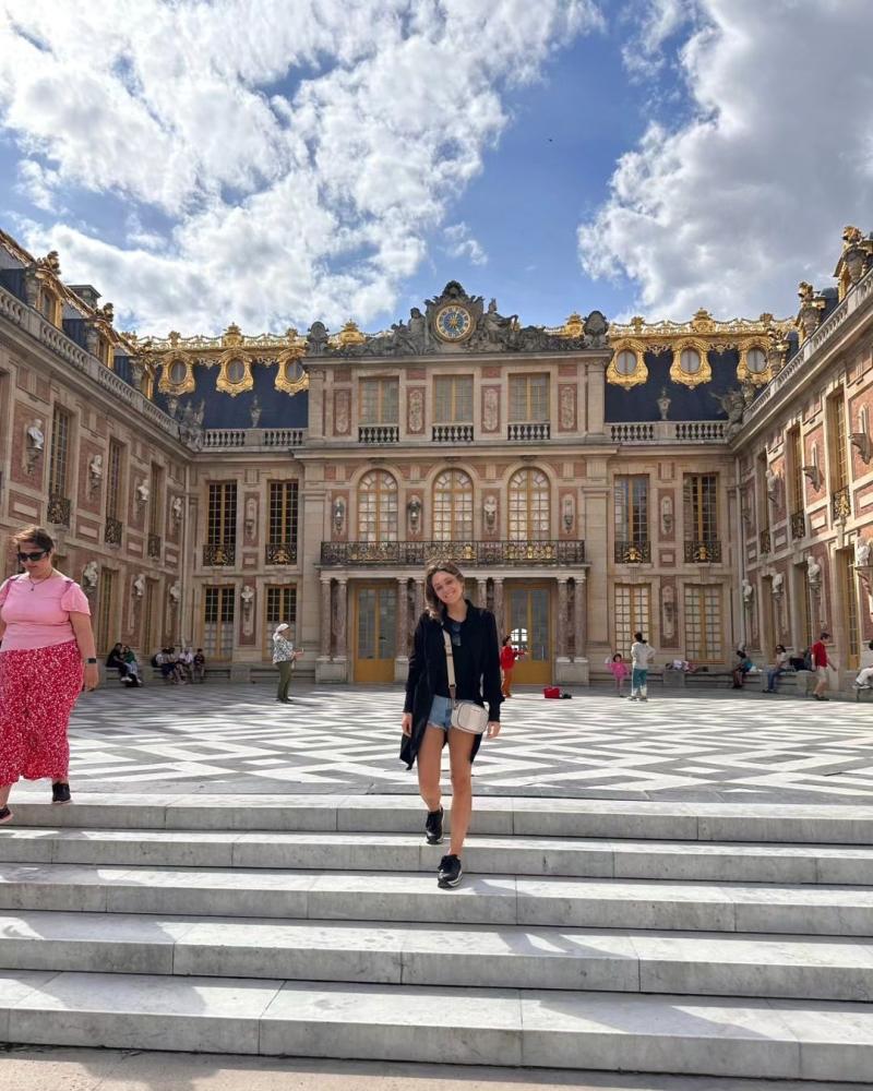 Martina Araneda mostró sus vacaciones en París