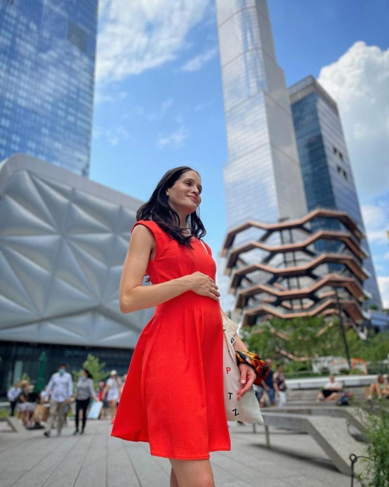 Carolina Vargas muestra su embarazo