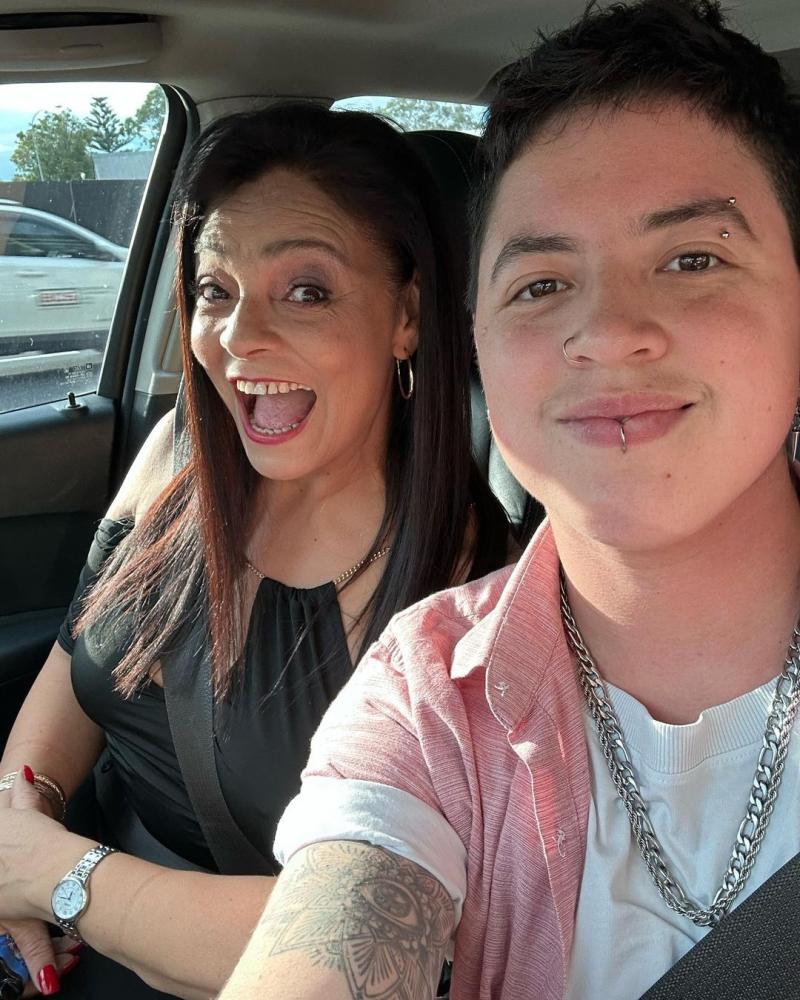 Cameron Merino, hijo de Tatiana Merino, festejó el trámite