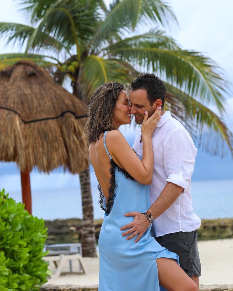 Las románticas fotos de Vanesa Borghi y su pareja