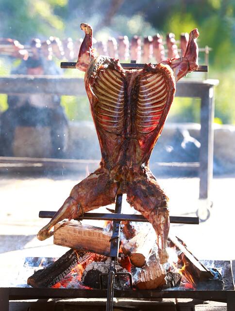 Taste Atlas premia al cordero al palo