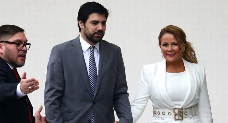 Joaquín Lavín Jr y Cathy Barriga