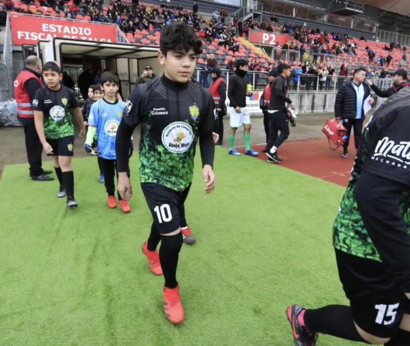 Hijo de El Gitano sueña con convertirse en futbolista