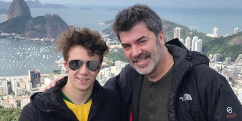 Renato junto a Pollo Valdivia