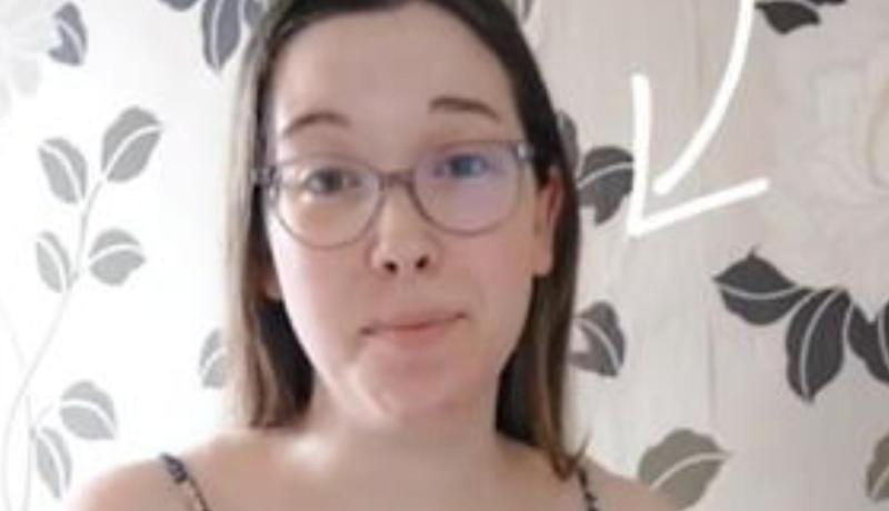 Sarah Cresswell debe alimentarse a través de una sonda conectada a su corazón