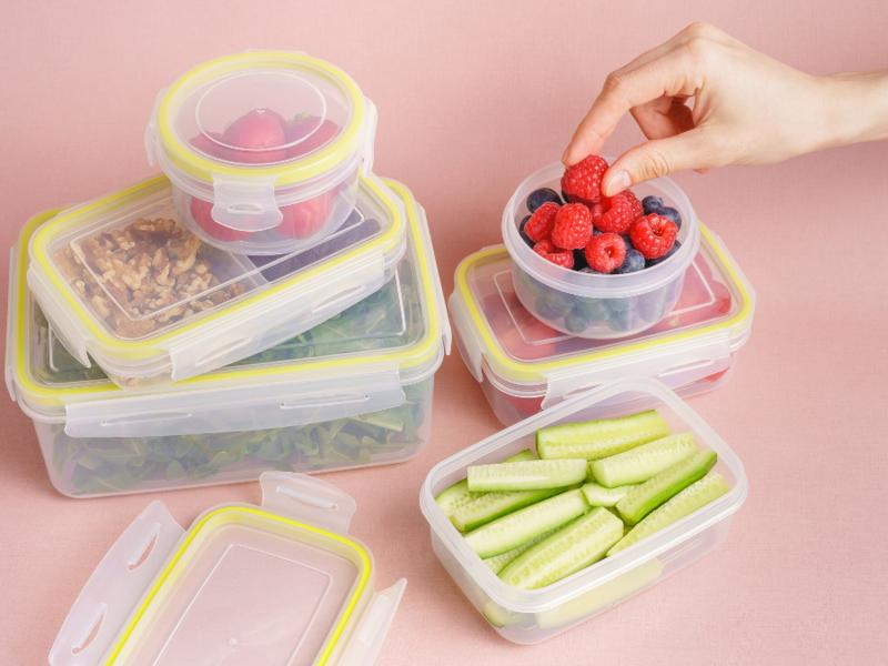 Recipiente de plástico en microondas