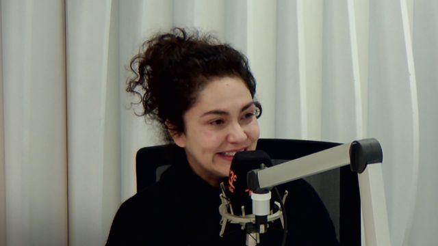 Tamara Acosta en Radio 13c con Connie Achurra conversando de "S.O.S. Mamis"