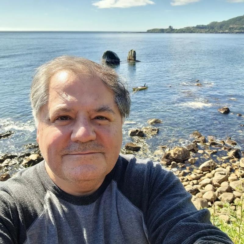 Mauricio Bustamante, periodista y conductor de televisión