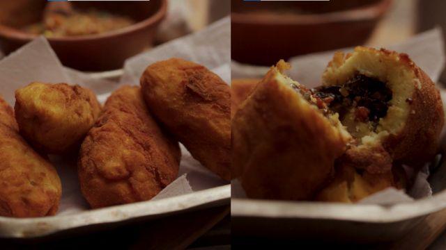 Papas rellenas de luche y longanizas.