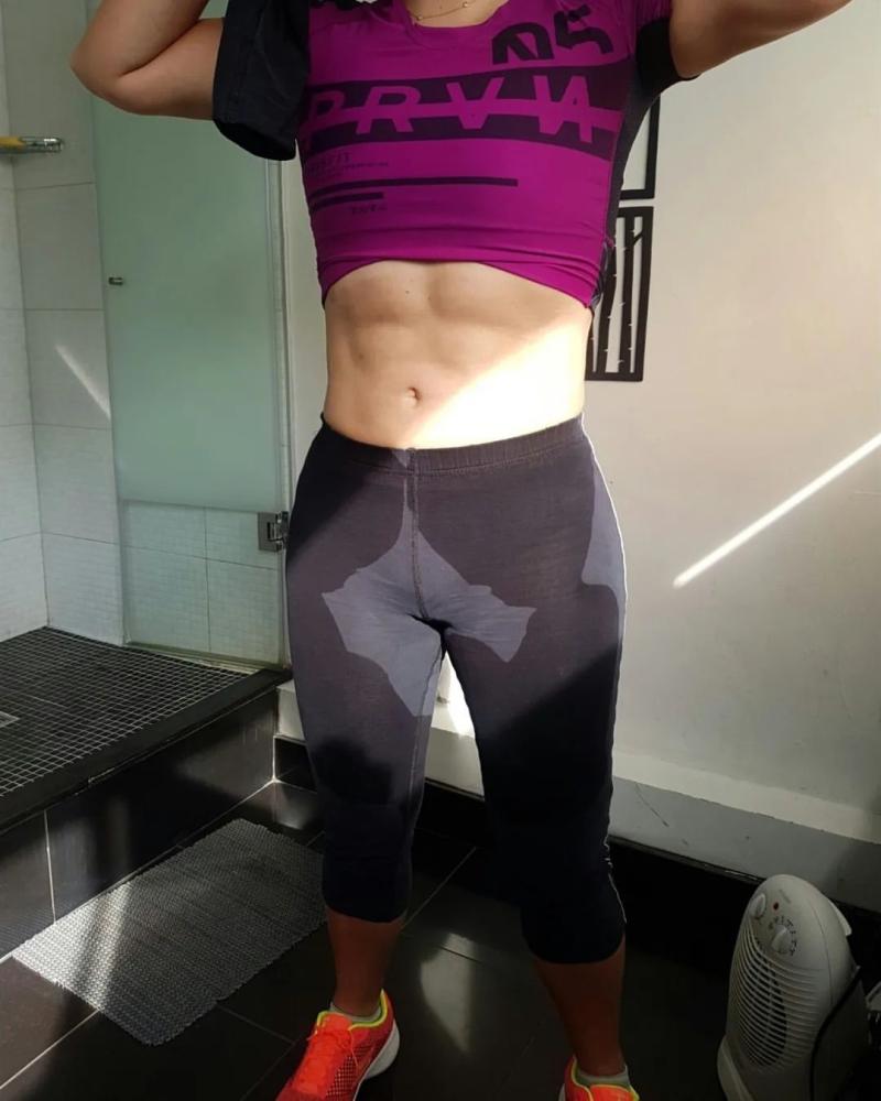 Scarleth Cárdenas suele lucir su trabajado abdomen