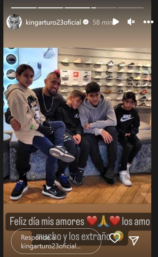 arturo vidal junto a sus hijos