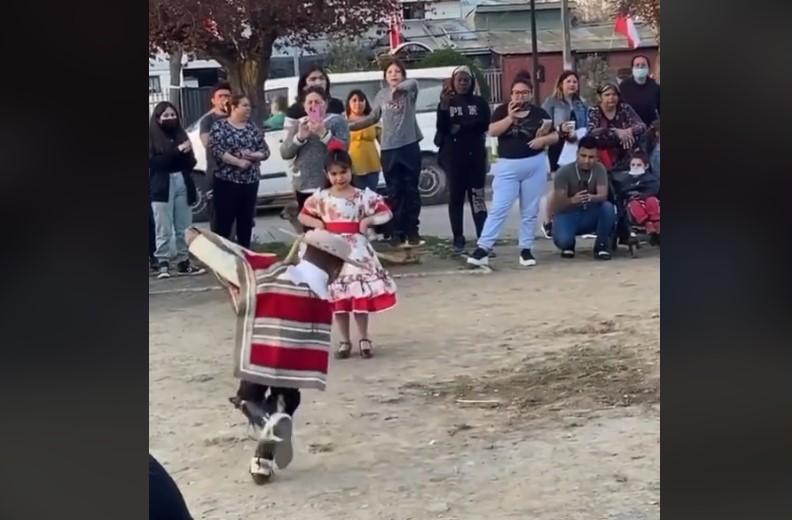 Pequeña pareja de huasos se hace viral por hermoso baile estas Fiestas Patrias