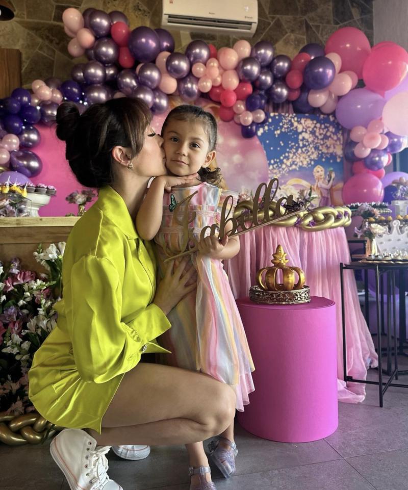 Daniela Colett - Instagram