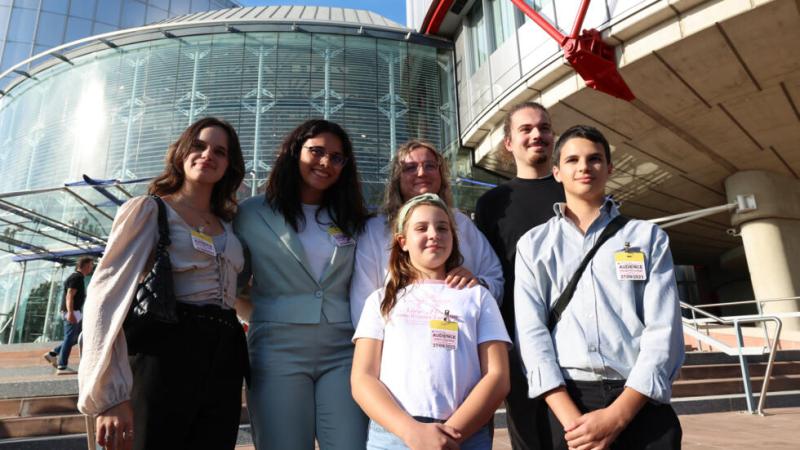 Jóvenes portugueses demanda a Europa