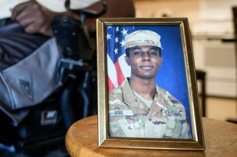 Soldado estadounidense vuelve a su país