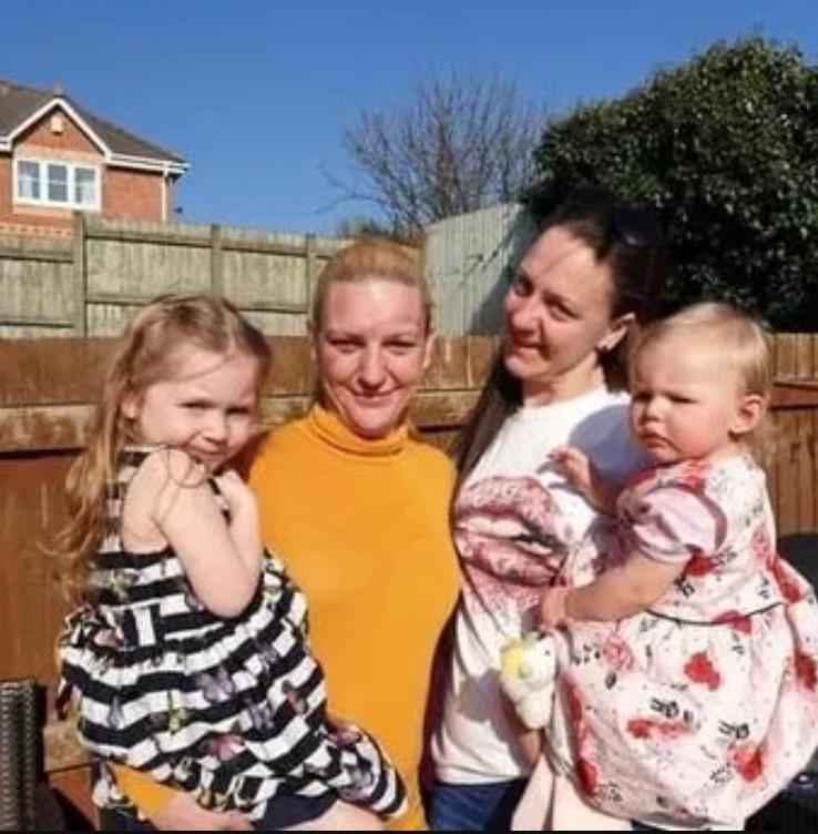 Anne-Marie y su familia