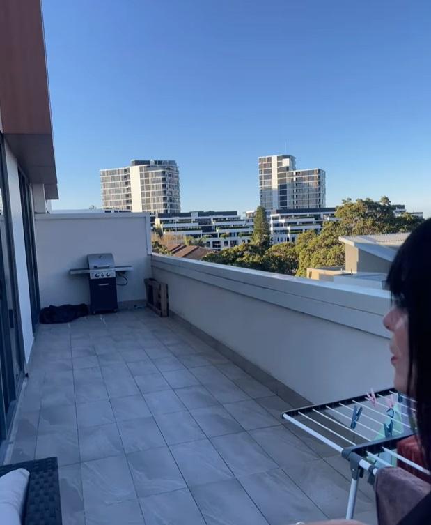 Anita Alvarado mostró el departamento donde viven sus hijas en Australia