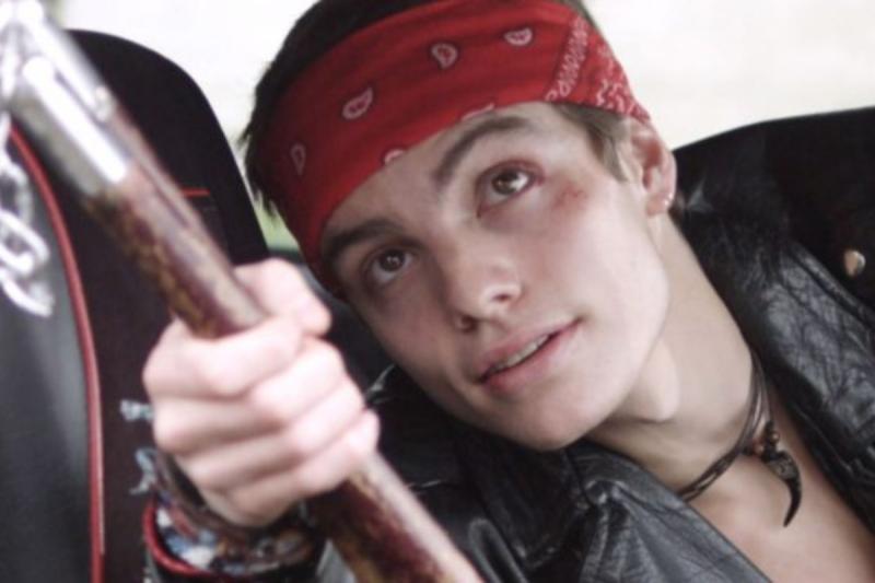 Lux Pascal y su personaje en "Los 80"