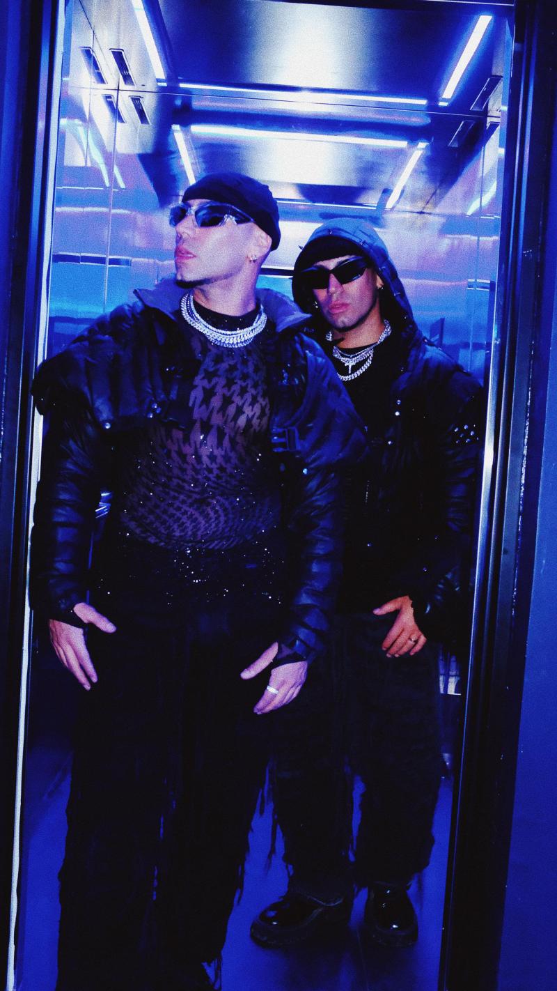 Los Power irrumpen con “A poca luz”, uno de los singles más importantes de su carrera