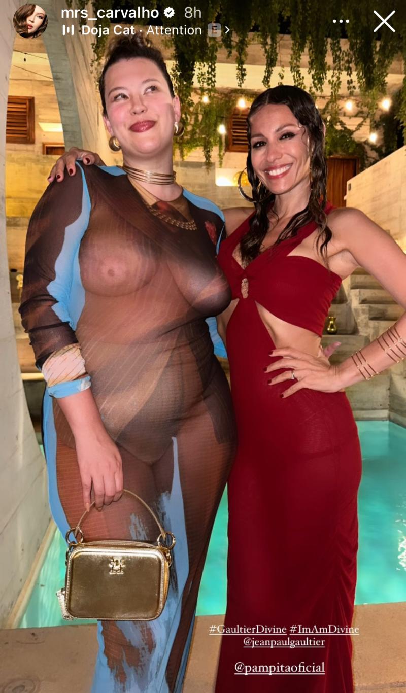 Michelle Carvalho y Pampita en un evento en México