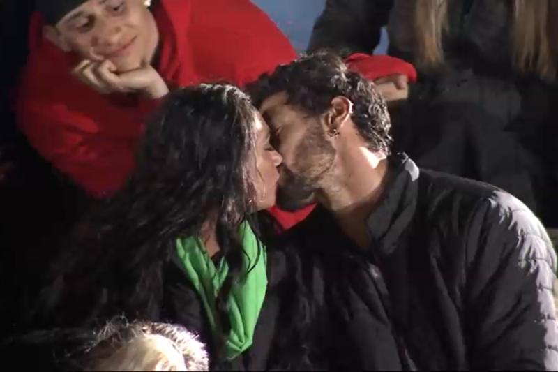 El beso de Pamela Díaz y Jhonatan Mujica
