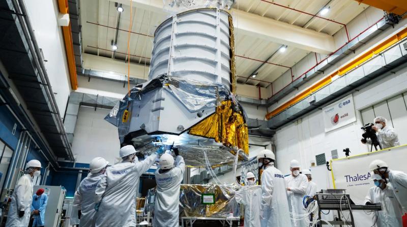 Telescopio Euclid cuando estaba siendo construido