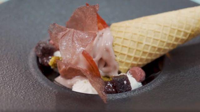 Peras al vino tinto versión helado soft