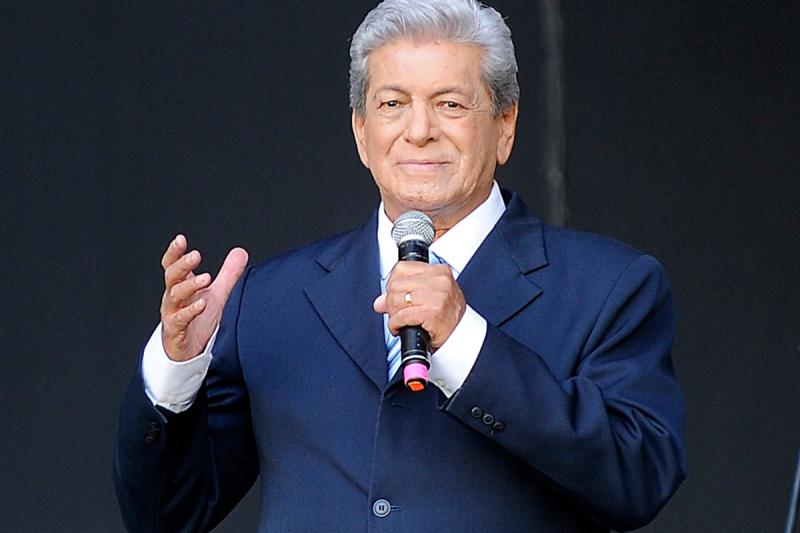 Enrique Maluenda animando, su gran pasión