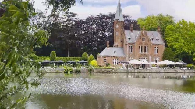 María Gracia Subercaseaux junto a su esposo conocieron el romántico Lago del amor de Brujas