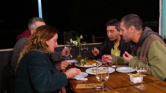 Francisca Villagra y su hermano “pelayo” son dueños del restaurante “La Pescá”.