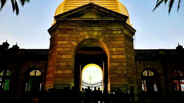 Cementerio General ofrece diferentes tours nocturnos: "Cuentos Urbanos", "Especial Leyendas" y "Leyendas necróticas"