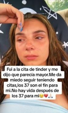 "Me dijo que parecía mayor": Mujer de 37 años llora desconsoladamente tras ser rechazada por cita Tinder
