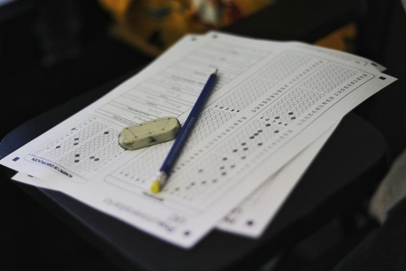 Pasará de estar preso a estudiar ingeniera: dejan en libertad a reo que dio PAES y logró puntaje para matricularse